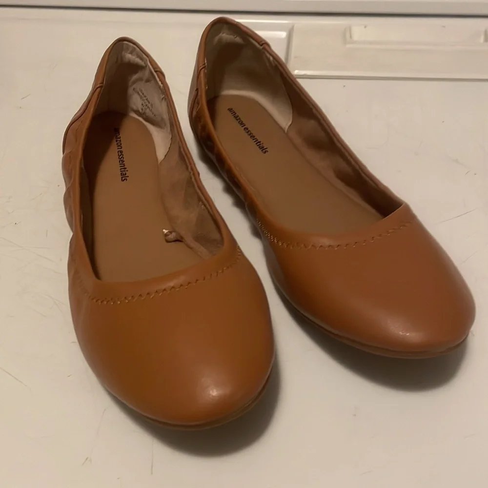 Major sale $15 was $30 New Amazon Essentials camel color ballet flat size 10